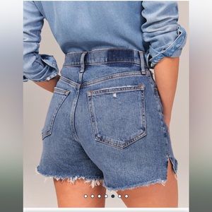 Abercrombie Curve Love High Rise 4 Inch Mom Shorts